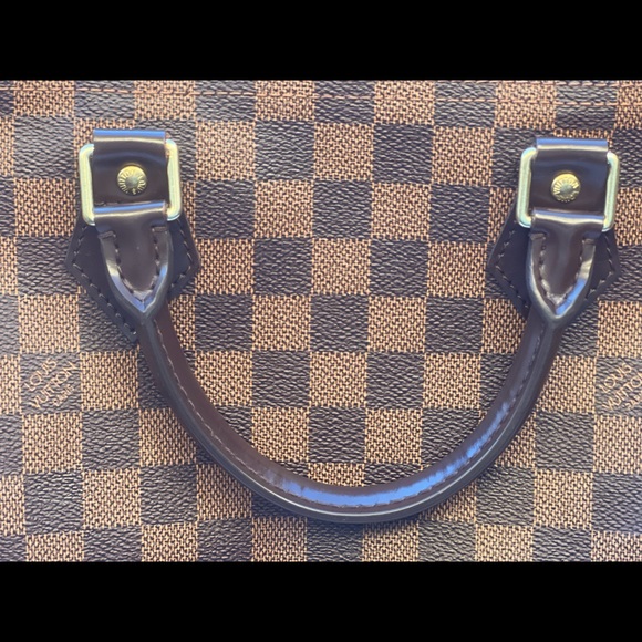 Louis Vuitton
SPEEDY BANDOULIÈRE 30 - Picture 5 of 16